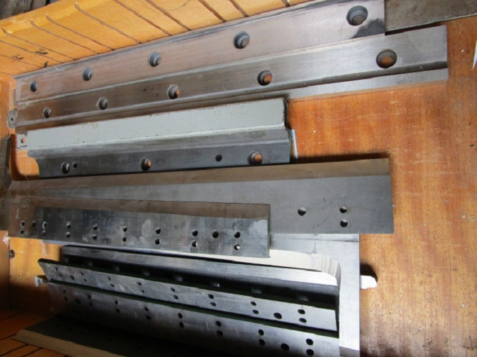 4 x ERSATZMESSERSATZ FÜR DREISCHNEIDER M.MARTINI E6 - قطع الغيار - آلات الطباعة: صور 1 4 x ERSATZMESSERSATZ FÜR DREISCHNEIDER M.MARTINI E6 - قطع الغيار - آلات الطباعة: صور 1