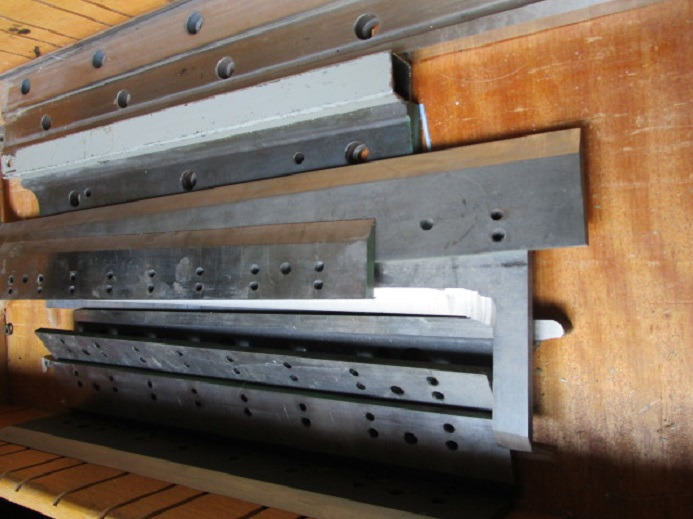 4 x ERSATZMESSERSATZ FÜR DREISCHNEIDER M.MARTINI E6 - قطع الغيار - آلات الطباعة: صور 3 4 x ERSATZMESSERSATZ FÜR DREISCHNEIDER M.MARTINI E6 - قطع الغيار - آلات الطباعة: صور 3