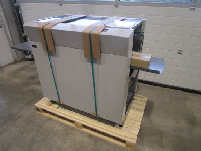 AUTOMATISCHES SCHNEIDSYSTEM UCHIDA AEROCUT ONE - آلة قطع الورق: صور 2 AUTOMATISCHES SCHNEIDSYSTEM UCHIDA AEROCUT ONE - آلة قطع الورق: صور 2