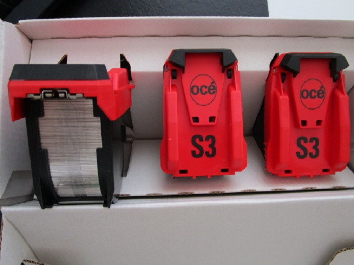 OCE TONER, FUSER OIL UND HEFTKLAMMER- KASSETTEN - قطع الغيار - آلات الطباعة: صور 1 OCE TONER, FUSER OIL UND HEFTKLAMMER- KASSETTEN - قطع الغيار - آلات الطباعة: صور 1