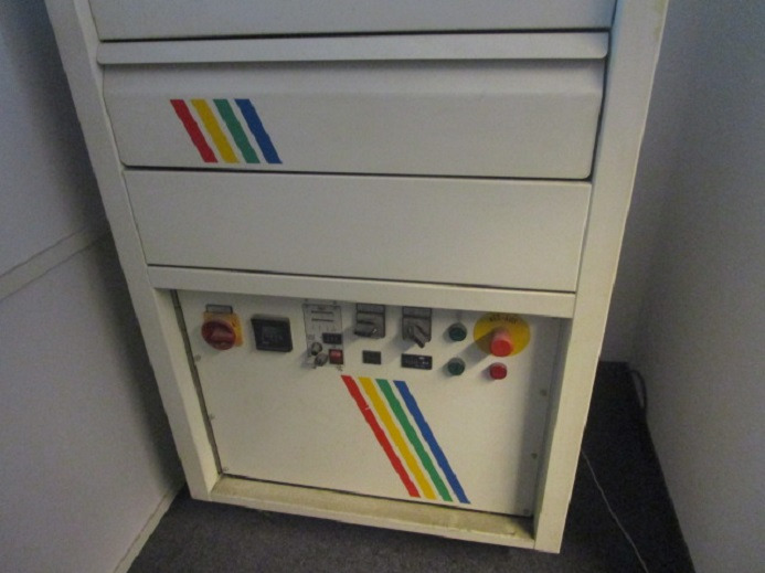 PNEUMATISCHE TRANSFERPRESSEN – HITZEPRESSE FÜR T-SHIRT DRUCK – INTRON COPY PRESS 300 220 070 - آلات الطباعة: صور 4 PNEUMATISCHE TRANSFERPRESSEN – HITZEPRESSE FÜR T-SHIRT DRUCK – INTRON COPY PRESS 300 220 070 - آلات الطباعة: صور 4