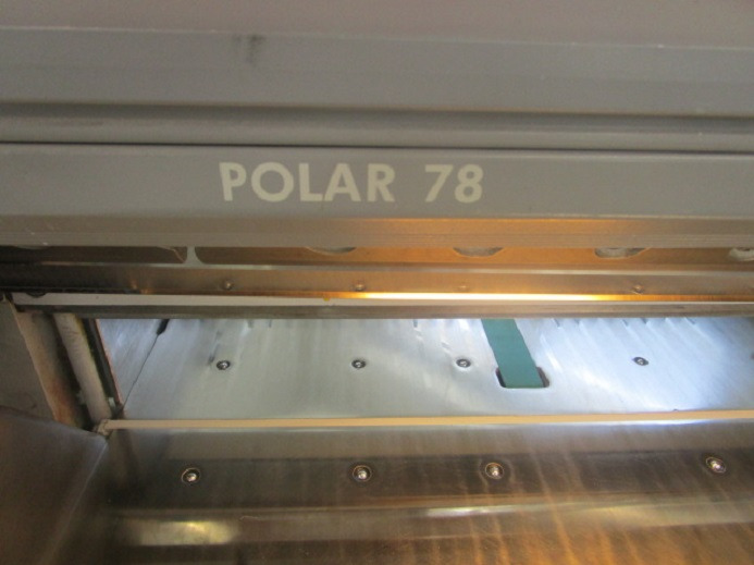 POLAR 78 ES - آلة قطع الورق: صور 5 POLAR 78 ES - آلة قطع الورق: صور 5