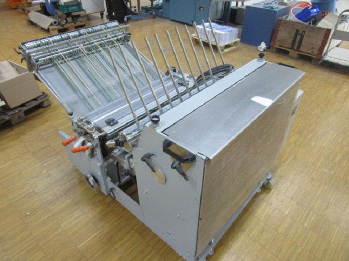 PRESSBOGENAUSLAGE DESTA BAS-FSA 800 - آلة الطي: صور 3 PRESSBOGENAUSLAGE DESTA BAS-FSA 800 - آلة الطي: صور 3