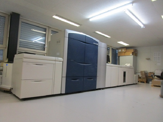 XEROX COLORPRESS 1000 / Colour 1000 mit Freeflow Printserver und Clear Toner - آلة الطباعة الرقمية: صور 2 XEROX COLORPRESS 1000 / Colour 1000 mit Freeflow Printserver und Clear Toner - آلة الطباعة الرقمية: صور 2