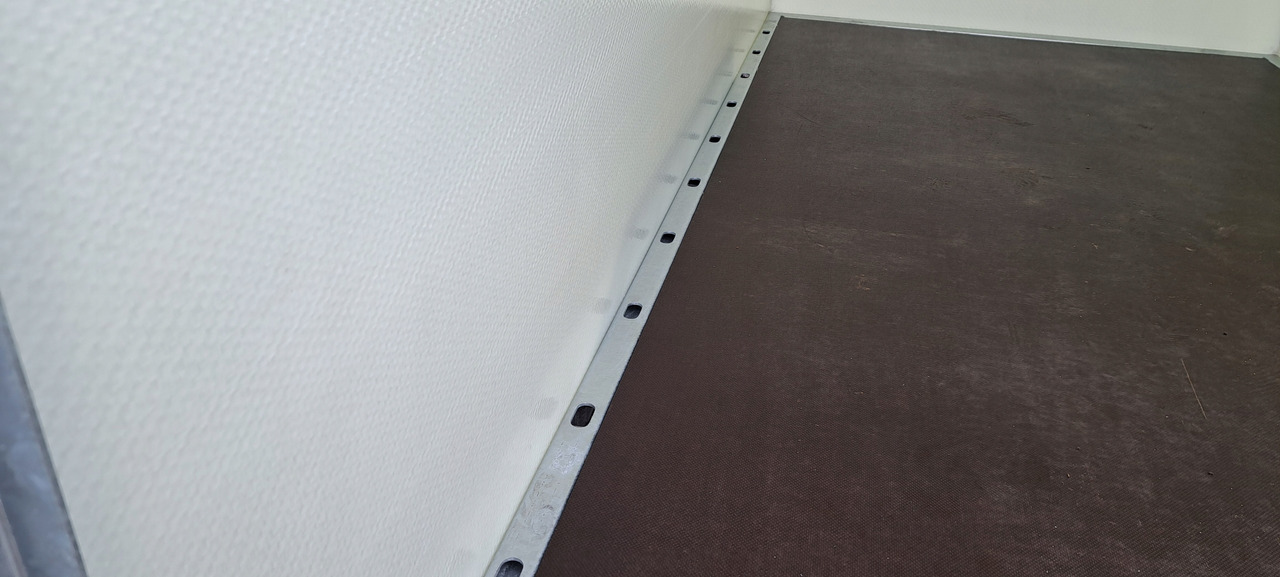 PRZYCZEPA KONTENER CARGO 4 BOX 3x1,5 DMC 2700 / CARGO CONTAINER TRAILER 4 BOX 3x1.5 DMC 2700 - بصندوق مغلق مقطورة: صور 4 PRZYCZEPA KONTENER CARGO 4 BOX 3x1,5 DMC 2700 / CARGO CONTAINER TRAILER 4 BOX 3x1.5 DMC 2700 - بصندوق مغلق مقطورة: صور 4