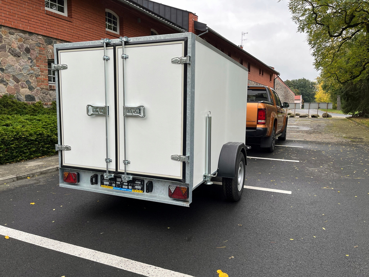 PRZYCZEPA KONTENER CARGO BOX 2,6 x 1,5 ZABUDOWANA / CARGO CONTAINER TRAILER BOX 2.6 x 1.5 ENCLOSED - بصندوق مغلق مقطورة: صور 4 PRZYCZEPA KONTENER CARGO BOX 2,6 x 1,5 ZABUDOWANA / CARGO CONTAINER TRAILER BOX 2.6 x 1.5 ENCLOSED - بصندوق مغلق مقطورة: صور 4