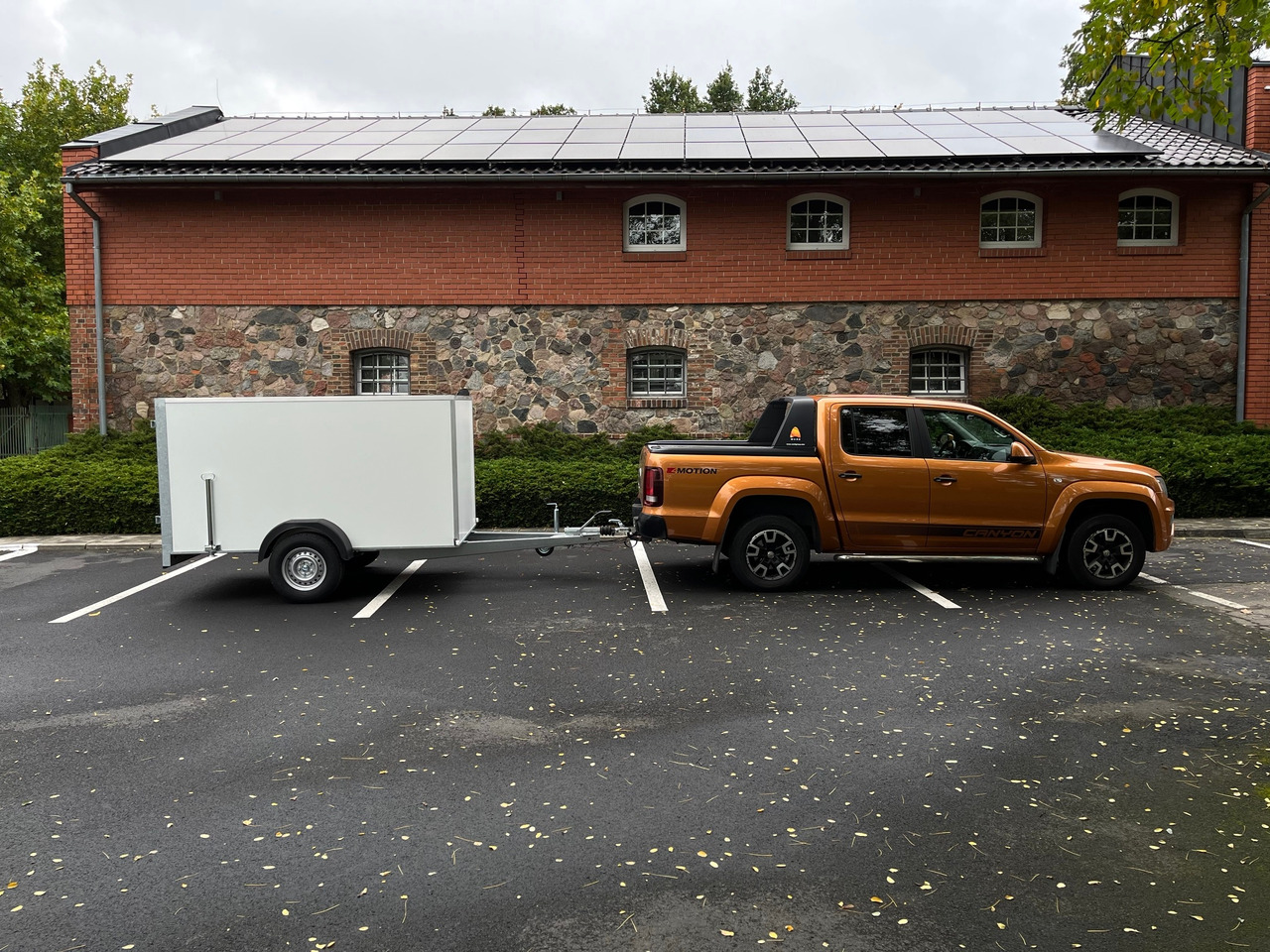 PRZYCZEPA KONTENER CARGO BOX 2,6 x 1,5 ZABUDOWANA / CARGO CONTAINER TRAILER BOX 2.6 x 1.5 ENCLOSED - بصندوق مغلق مقطورة: صور 2 PRZYCZEPA KONTENER CARGO BOX 2,6 x 1,5 ZABUDOWANA / CARGO CONTAINER TRAILER BOX 2.6 x 1.5 ENCLOSED - بصندوق مغلق مقطورة: صور 2