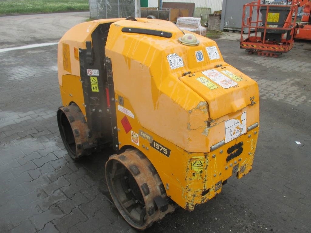 Ammann ARR 1575 - مدحلة الأسفلت: صور 4 Ammann ARR 1575 - مدحلة الأسفلت: صور 4