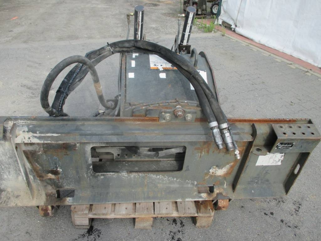 Bobcat 18 PLA - ماكينات التسوية: صور 1 Bobcat 18 PLA - ماكينات التسوية: صور 1