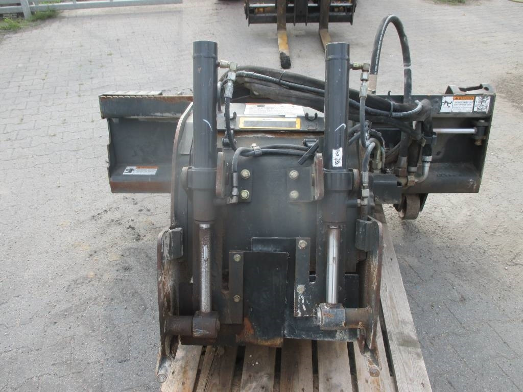 Bobcat 18 PLA - ماكينات التسوية: صور 5 Bobcat 18 PLA - ماكينات التسوية: صور 5