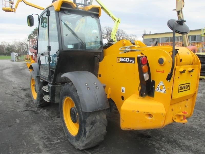 رافعة تلسكوبية JCB 540-140: صور 5