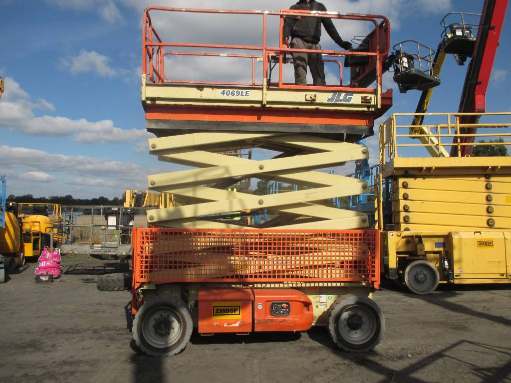 JLG 4069 LE - رافعات مقصية: صور 1 JLG 4069 LE - رافعات مقصية: صور 1