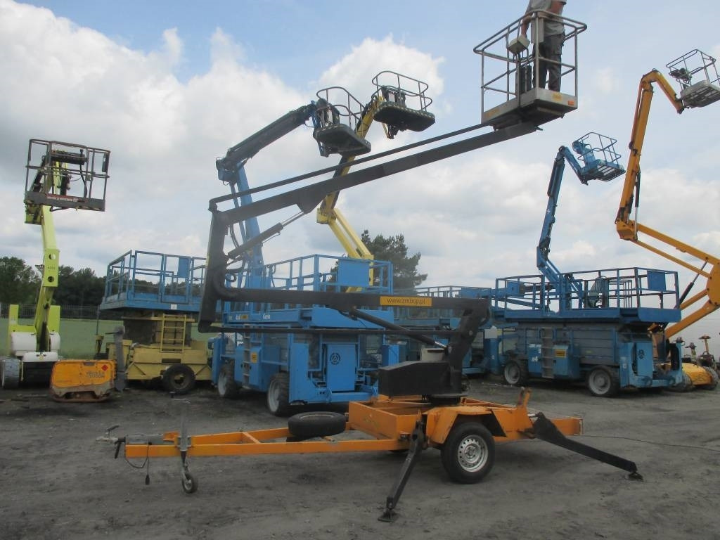 Manitou 120 TH - منصة العمل الجوية مقطورة: صور 1 Manitou 120 TH - منصة العمل الجوية مقطورة: صور 1