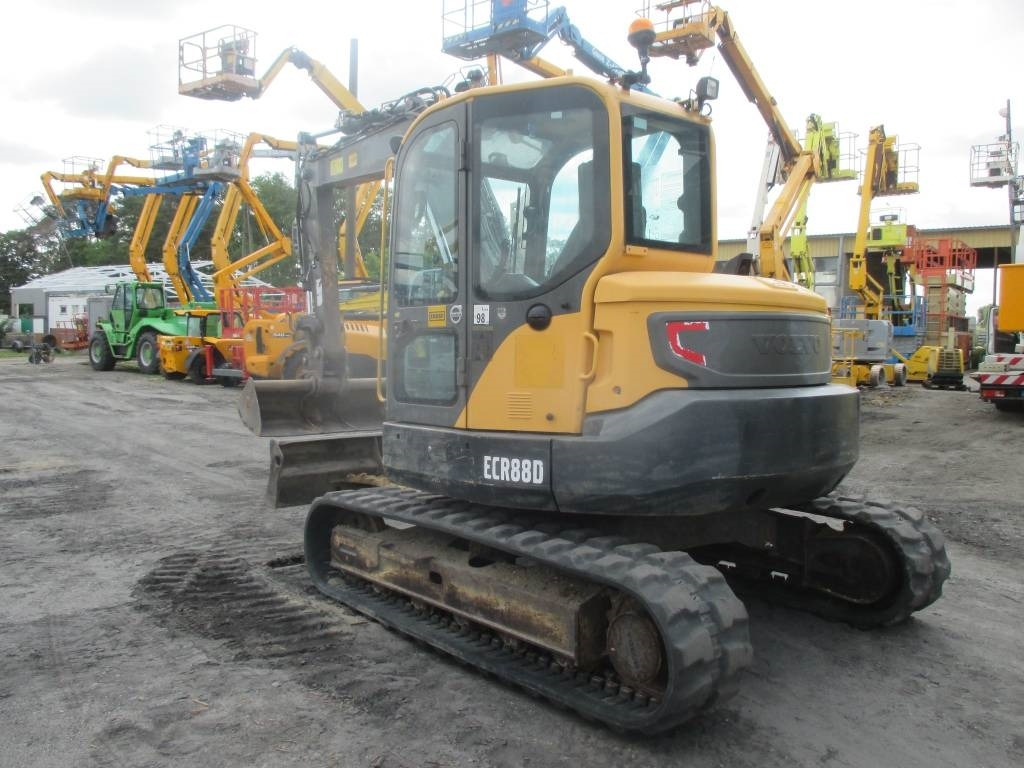 Volvo ECR 88 D - حفارة مصغرة: صور 4 Volvo ECR 88 D - حفارة مصغرة: صور 4