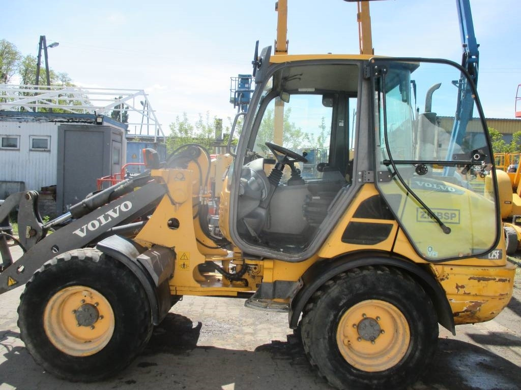 Volvo L 25 F - اللودر بعجل: صور 5 Volvo L 25 F - اللودر بعجل: صور 5