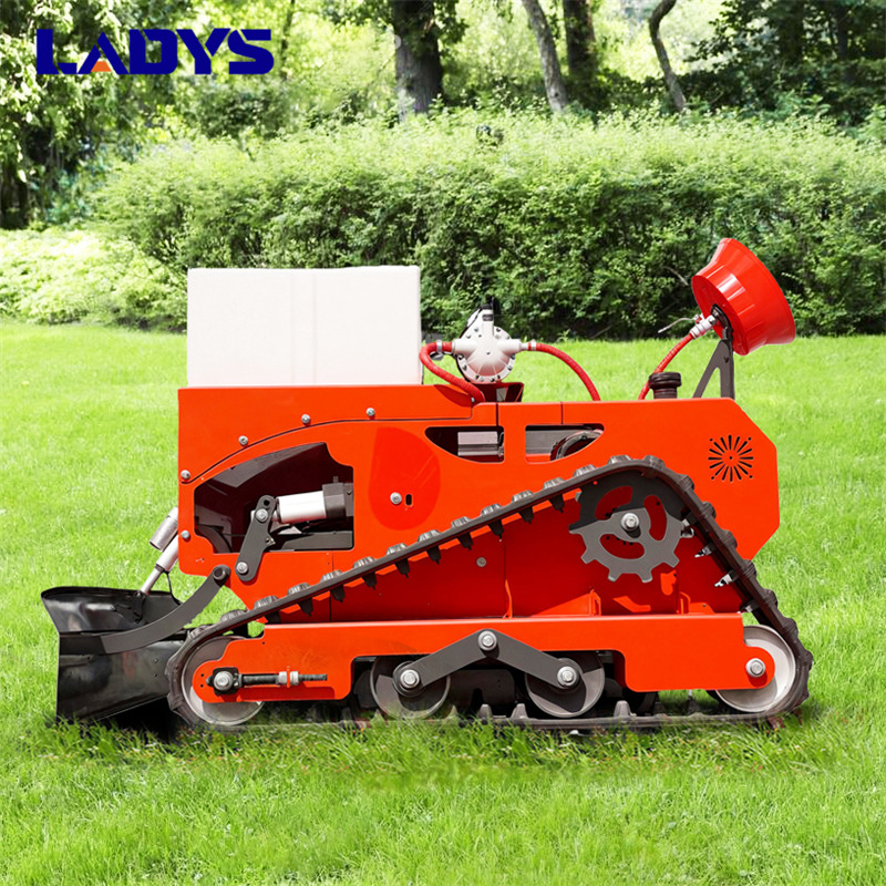 LADYS LD1000 Multi-function remote control lawn mower Track crawler gasoline gas All-terrain Agricultural Sprayers Pesticide spraying lawn mower for sale - جزازة المروج: صور 3 LADYS LD1000 Multi-function remote control lawn mower Track crawler gasoline gas All-terrain Agricultural Sprayers Pesticide spraying lawn mower for sale - جزازة المروج: صور 3