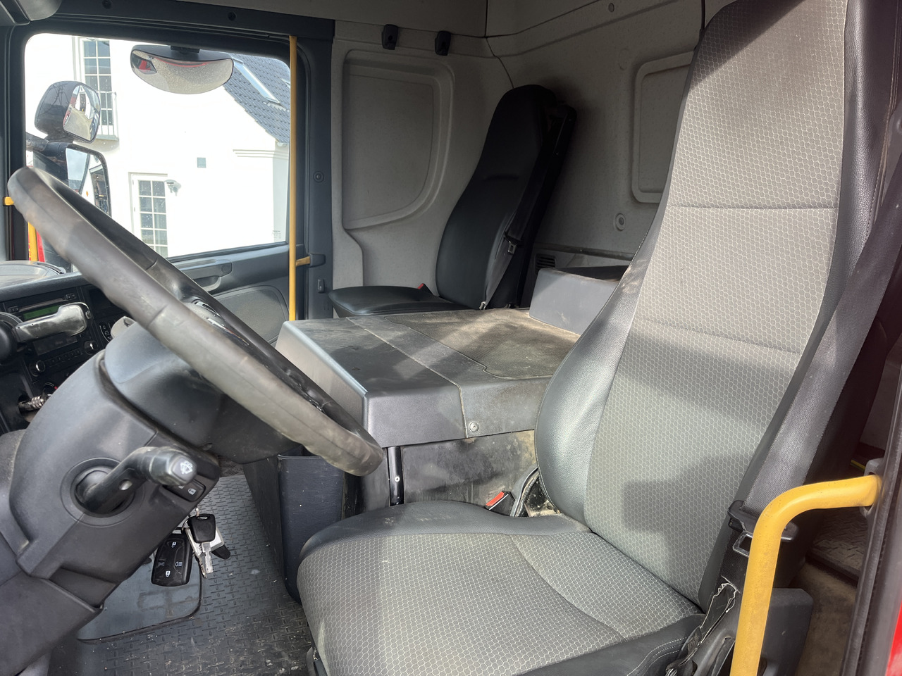 شاحنة ذات الخطاف Scania P320: صور 9 شاحنة ذات الخطاف Scania P320: صور 9