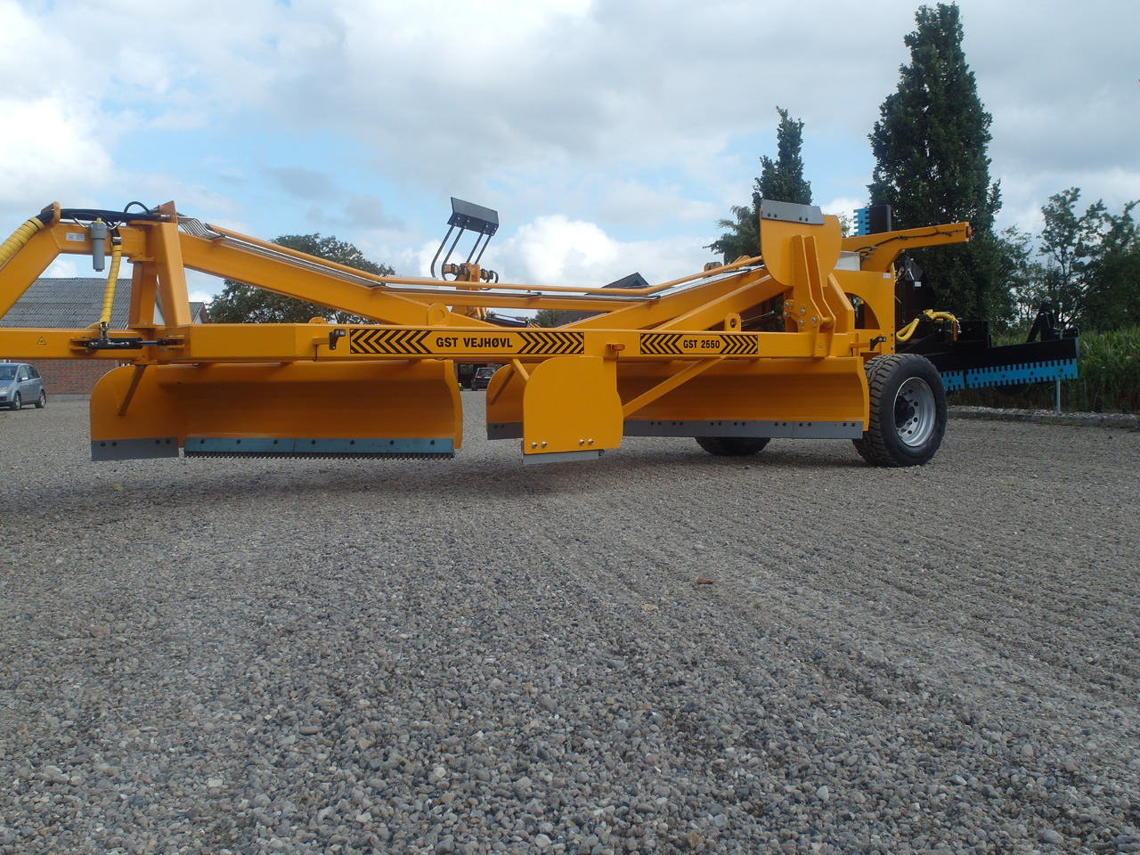 آلة تسوية الأرض جديد GST 2550 Gravel road tractor Grader: صور 6