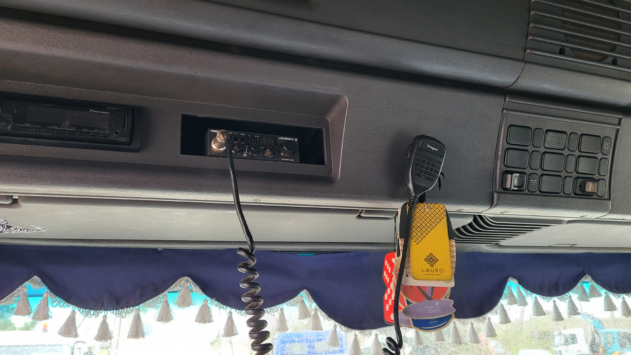 الشاسيه شاحنة SCANIA R124 420 6X4: صور 22