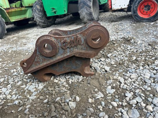 Attache rapide geith - axe 80 mm - وصلة الربط للمعدات المعلقة: صور 2 Attache rapide geith - axe 80 mm - وصلة الربط للمعدات المعلقة: صور 2