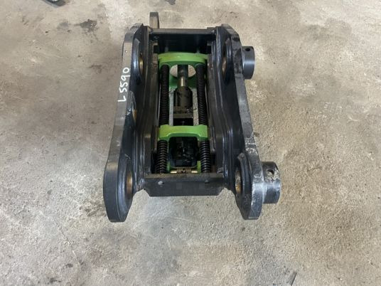 Attache rapide hydraulique pour pelle de 11T à 17T - وصلة الربط للمعدات المعلقة: صور 5 Attache rapide hydraulique pour pelle de 11T à 17T - وصلة الربط للمعدات المعلقة: صور 5