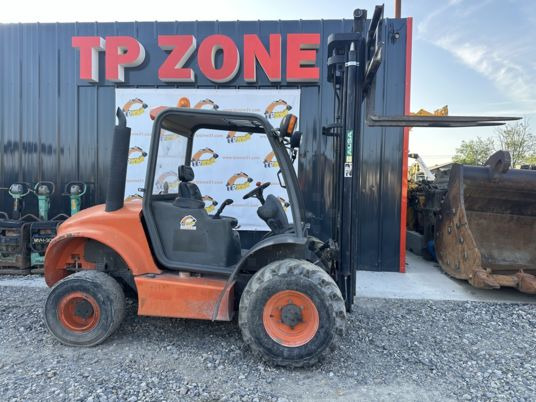 Ausa C200HX4 4X4 à 17900 € HT - شاحنات الطرق الوعرة: صور 1 Ausa C200HX4 4X4 à 17900 € HT - شاحنات الطرق الوعرة: صور 1