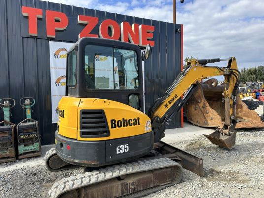 Bobcat E35 Cabine à 23 500 € HT - حفارة مصغرة: صور 5 Bobcat E35 Cabine à 23 500 € HT - حفارة مصغرة: صور 5