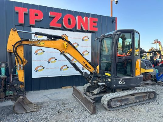 Bobcat E35 Cabine à 23500 € HT - حفارة مصغرة: صور 2 Bobcat E35 Cabine à 23500 € HT - حفارة مصغرة: صور 2