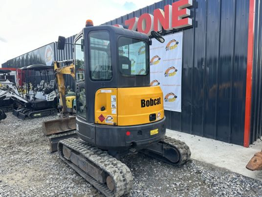 Bobcat E35 Cabine à 23900 € HT - حفارة مصغرة: صور 4 Bobcat E35 Cabine à 23900 € HT - حفارة مصغرة: صور 4