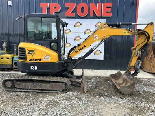 Bobcat E35 Cabine à 23900 € HT - حفارة مصغرة: صور 1 Bobcat E35 Cabine à 23900 € HT - حفارة مصغرة: صور 1