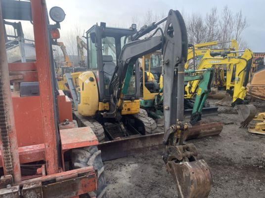 Komatsu PC26MR-3 - حفارة مصغرة: صور 4 Komatsu PC26MR-3 - حفارة مصغرة: صور 4