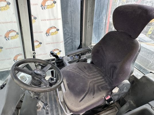 Liebherr New L514 Stéréo Clim à 29 500 € HT - اللودر بعجل: صور 5 Liebherr New L514 Stéréo Clim à 29 500 € HT - اللودر بعجل: صور 5