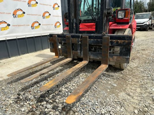 Manitou MSI40 Cabine à 27900 € HT - رافعة شوكية ديزل: صور 4 Manitou MSI40 Cabine à 27900 € HT - رافعة شوكية ديزل: صور 4