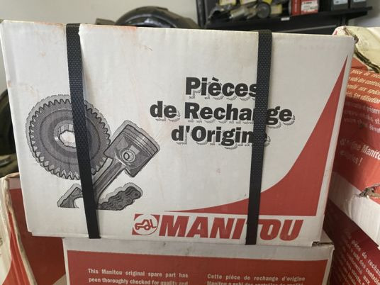 Moteur d’essuie-glace manitou - مساحة الزجاج الأمامي - معدات المناولة: صور 2 Moteur d’essuie-glace manitou - مساحة الزجاج الأمامي - معدات المناولة: صور 2