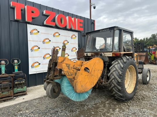 Renault TRACTEUR 75-32 à 9900 € HT - جرار: صور 5 Renault TRACTEUR 75-32 à 9900 € HT - جرار: صور 5