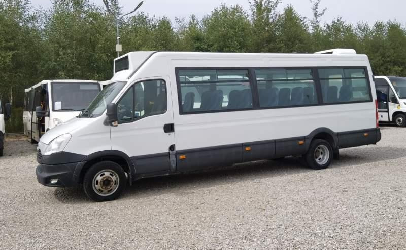 Iveco Daily 23 *NOWY SILNIK* 2 SZTUKI*, klima, winda - باص النقل بين المدن: صور 4 Iveco Daily 23 *NOWY SILNIK* 2 SZTUKI*, klima, winda - باص النقل بين المدن: صور 4