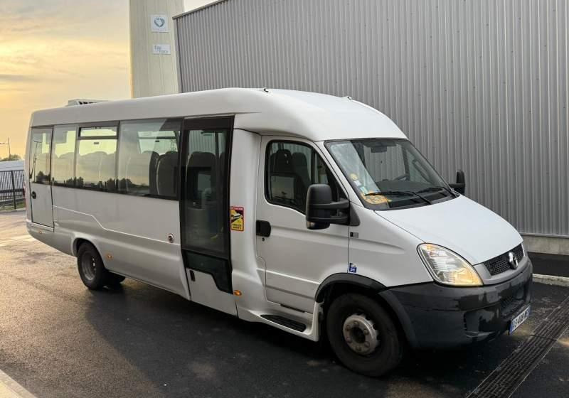 Iveco Daily DURISOTTI / 28miejsc - باص النقل بين المدن: صور 3 Iveco Daily DURISOTTI / 28miejsc - باص النقل بين المدن: صور 3