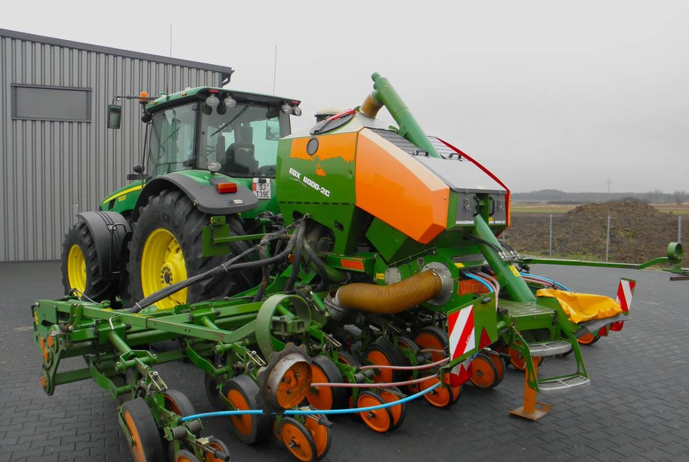 Amazone EDX 6000-2C Xpress 8 rzedowy, Nie Malowany, Stan Bardzo Dobry - معدات بذار: صور 5 Amazone EDX 6000-2C Xpress 8 rzedowy, Nie Malowany, Stan Bardzo Dobry - معدات بذار: صور 5