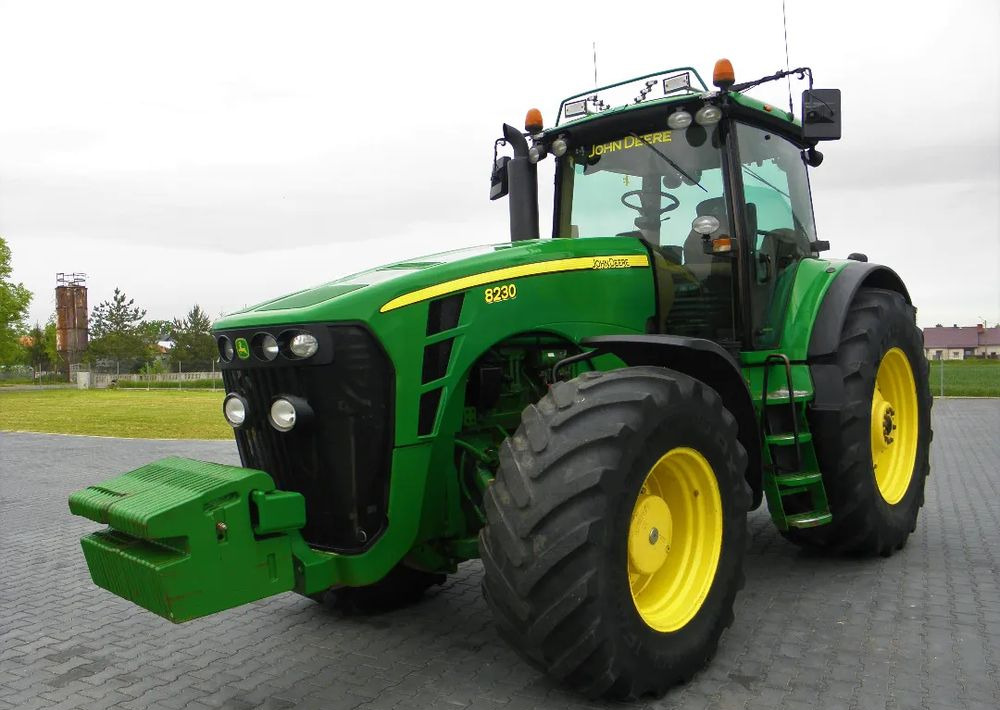 John Deere 8230 POWERSHIFT , Amortyzowna przednia os, Nie Malowany , Stan Bardzo Dobry - جرار: صور 5 John Deere 8230 POWERSHIFT , Amortyzowna przednia os, Nie Malowany , Stan Bardzo Dobry - جرار: صور 5