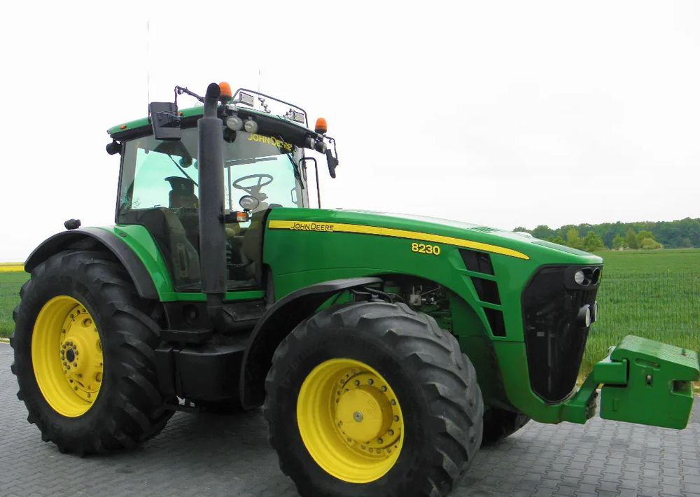 John Deere 8230 POWERSHIFT , Amortyzowna przednia os, Nie Malowany , Stan Bardzo Dobry - جرار: صور 2 John Deere 8230 POWERSHIFT , Amortyzowna przednia os, Nie Malowany , Stan Bardzo Dobry - جرار: صور 2