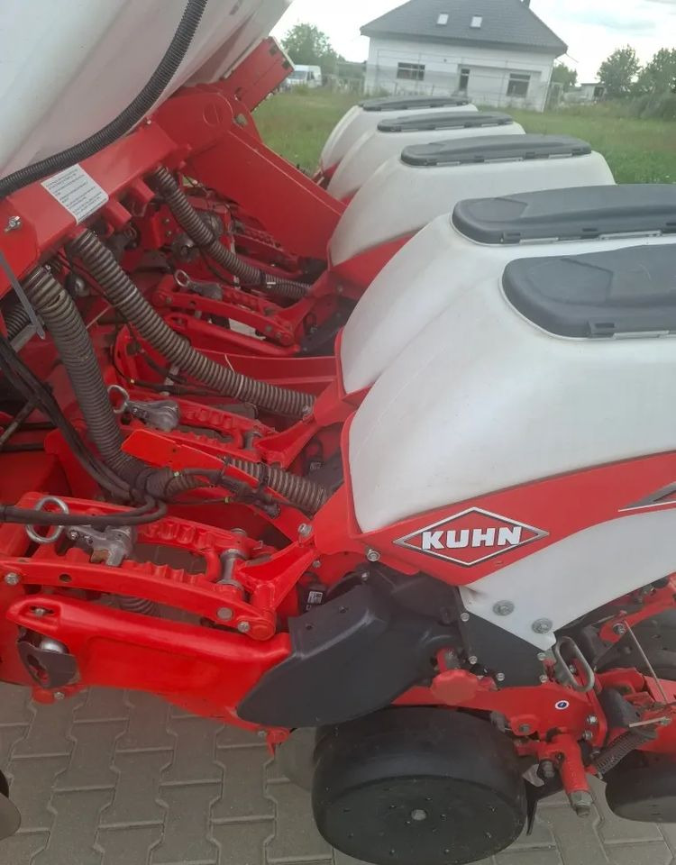 Kuhn Maxima 3 TS 2021 Rok , Stan Idealny - معدات بذار: صور 4 Kuhn Maxima 3 TS 2021 Rok , Stan Idealny - معدات بذار: صور 4