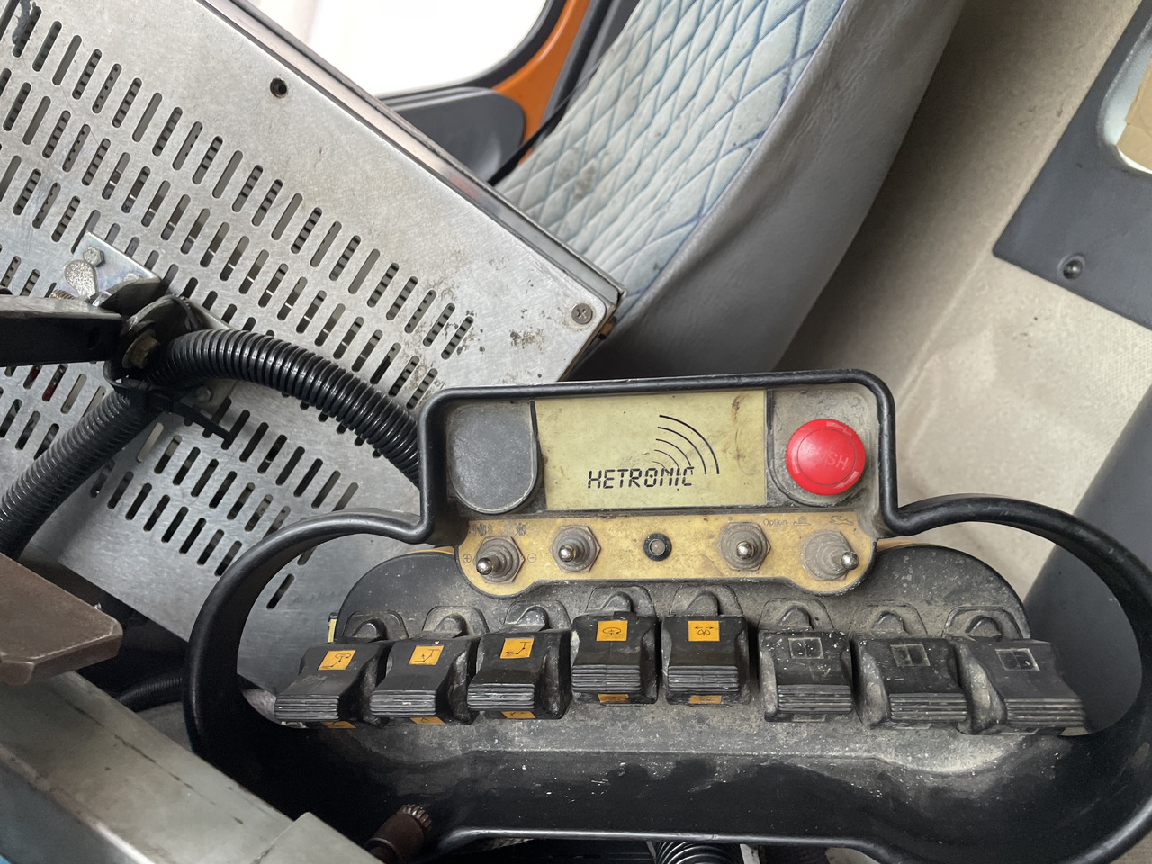 Renault Kerax 8x4 pata point a temps Mauguin - موزع الأسفلت: صور 5 Renault Kerax 8x4 pata point a temps Mauguin - موزع الأسفلت: صور 5