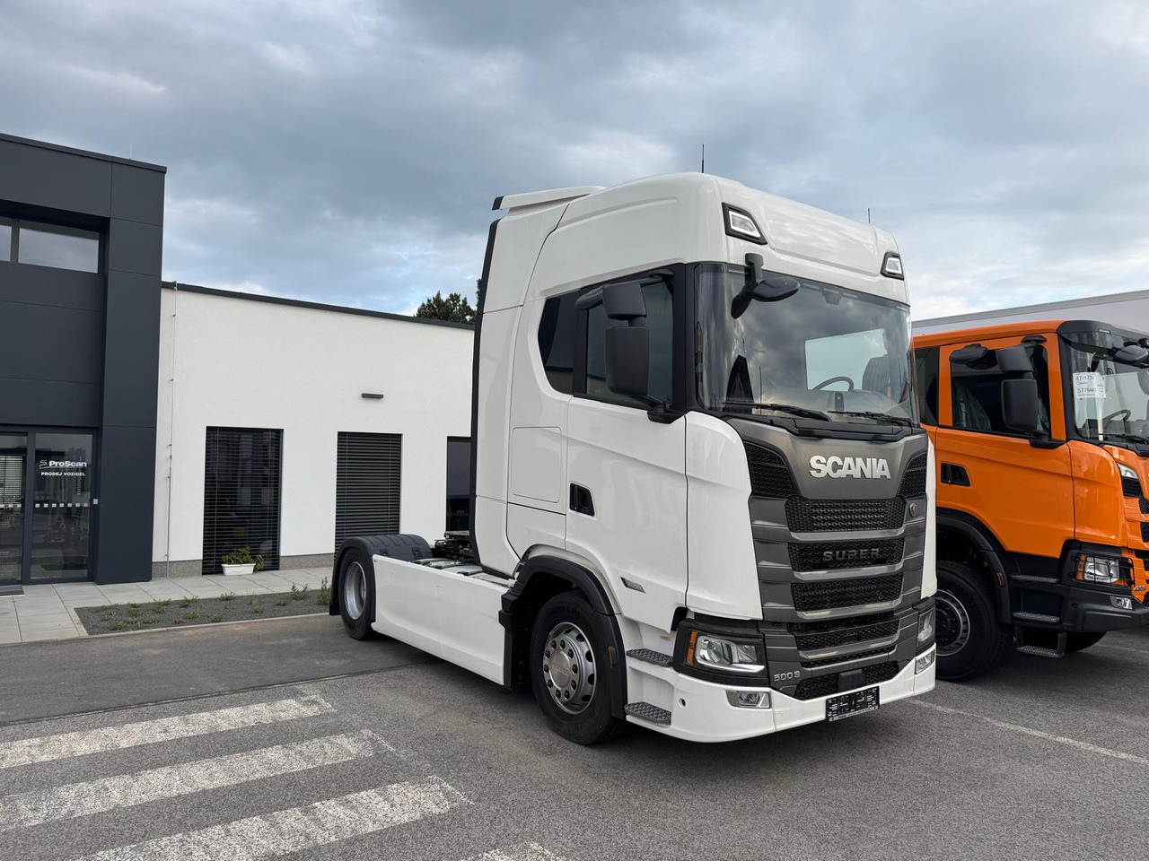 SCANIA S500A4x2LA N323 - شاحنة جرار: صور 1 SCANIA S500A4x2LA N323 - شاحنة جرار: صور 1