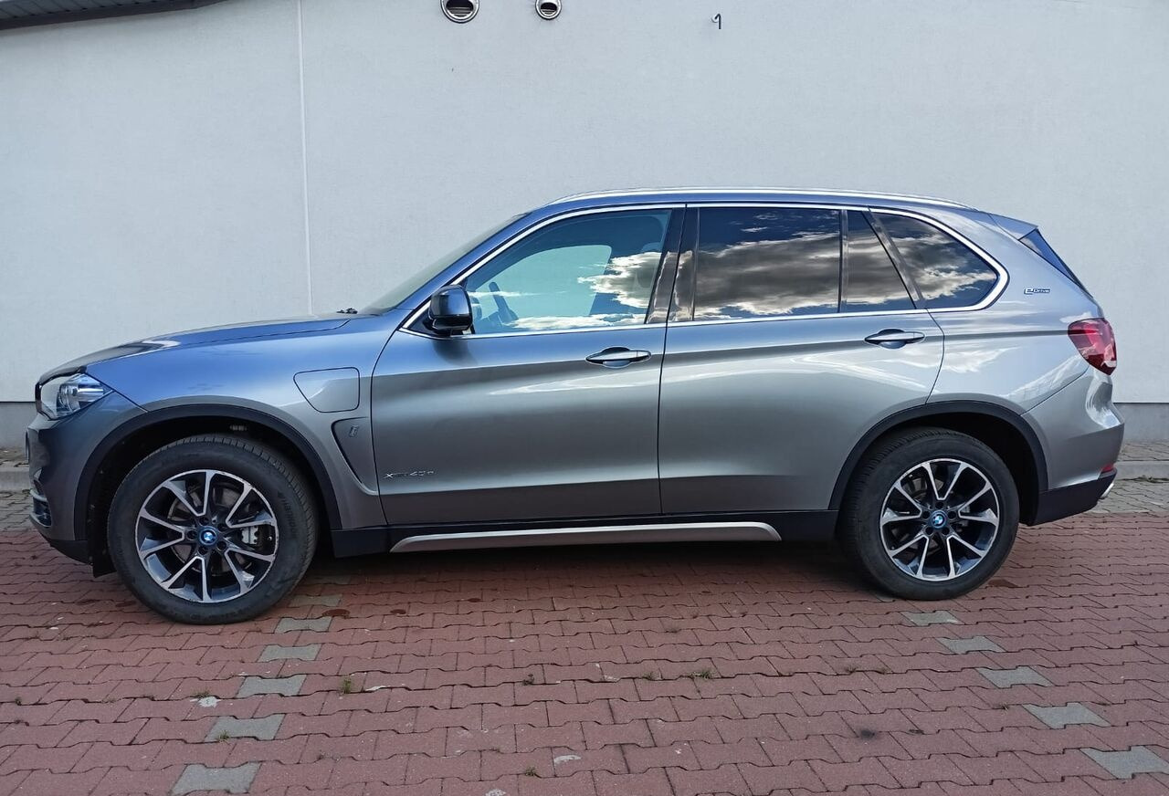BMW X5 - سيارة دفع رباعي: صور 3 BMW X5 - سيارة دفع رباعي: صور 3