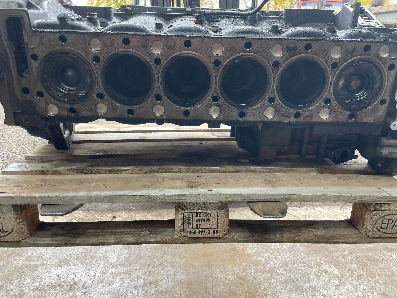 MAN Motor MAN Lions City D2066 LUH 52 Euro 6 Block D 2066 Motorblock Kurbelwelle - المحرك و قطع الغيار - حافلة: صور 3 MAN Motor MAN Lions City D2066 LUH 52 Euro 6 Block D 2066 Motorblock Kurbelwelle - المحرك و قطع الغيار - حافلة: صور 3