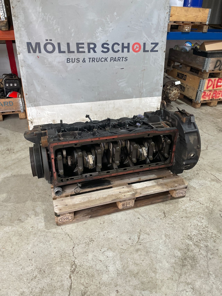 MAN Motor MAN Lions City D2066 LUH 52 Euro 6 Block D 2066 Motorblock Kurbelwelle - المحرك و قطع الغيار - حافلة: صور 1 MAN Motor MAN Lions City D2066 LUH 52 Euro 6 Block D 2066 Motorblock Kurbelwelle - المحرك و قطع الغيار - حافلة: صور 1
