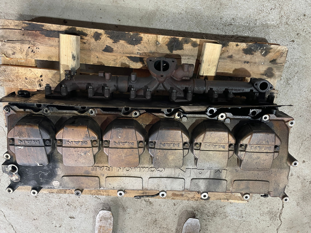 MAN Motor MAN Lions City D2066 LUH 52 Zylinderkopf Nockenwelle - اسطوانة رئيس - حافلة: صور 5 MAN Motor MAN Lions City D2066 LUH 52 Zylinderkopf Nockenwelle - اسطوانة رئيس - حافلة: صور 5