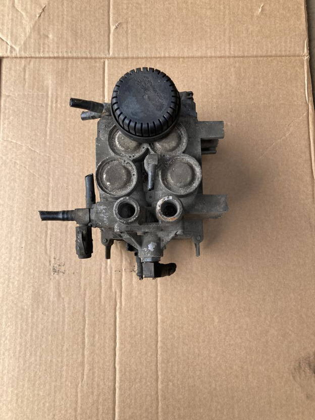 Wabco Wabco Achsmodulator Mercedes Citaro 4801030110 Modulator Actros EBS 480103 - قطع الغيار - حافلة: صور 3 Wabco Wabco Achsmodulator Mercedes Citaro 4801030110 Modulator Actros EBS 480103 - قطع الغيار - حافلة: صور 3