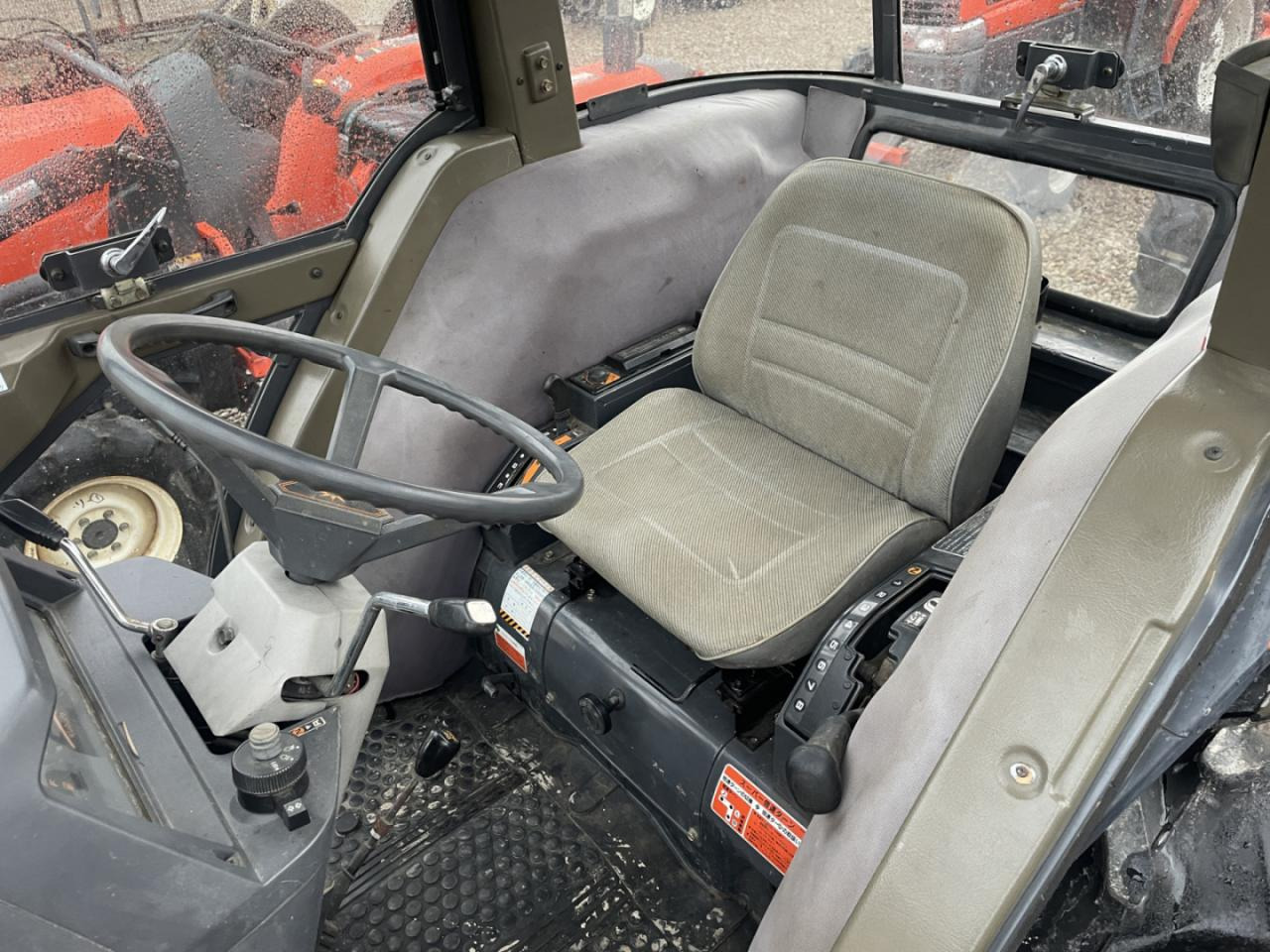 Kubota GL53 - جرار مجنزر: صور 5 Kubota GL53 - جرار مجنزر: صور 5
