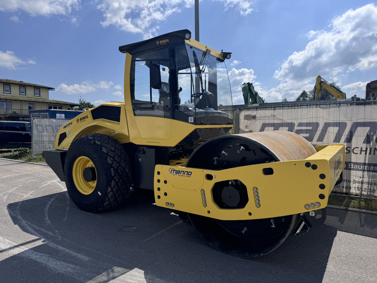 تأجير Bomag BW 213 D-5 Bomag BW 213 D-5: صور 9 تأجير Bomag BW 213 D-5 Bomag BW 213 D-5: صور 9